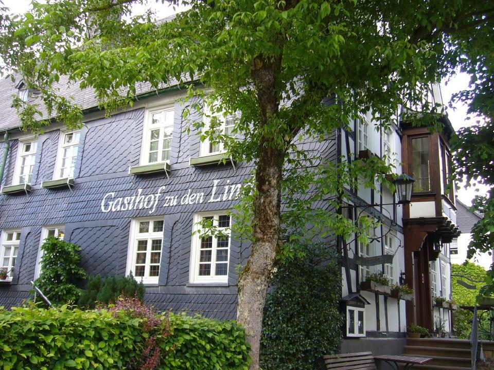 Hotel Gasthof Zu Den Linden Oberhundem المظهر الخارجي الصورة